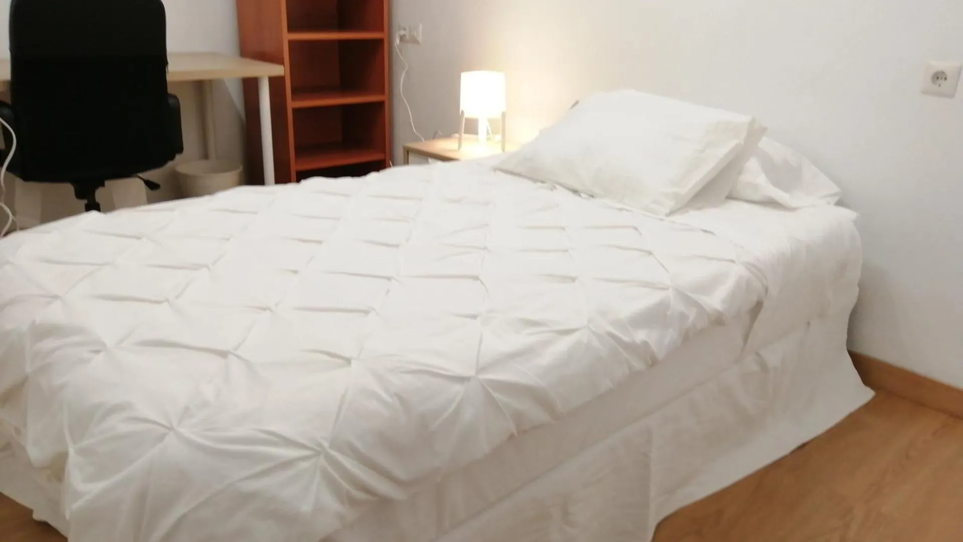 Funcional Y Renovado Apartamento En Iturrama location